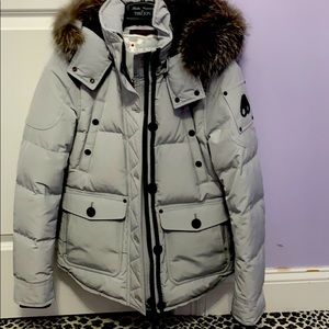 A grey burch Canada moose knuckle